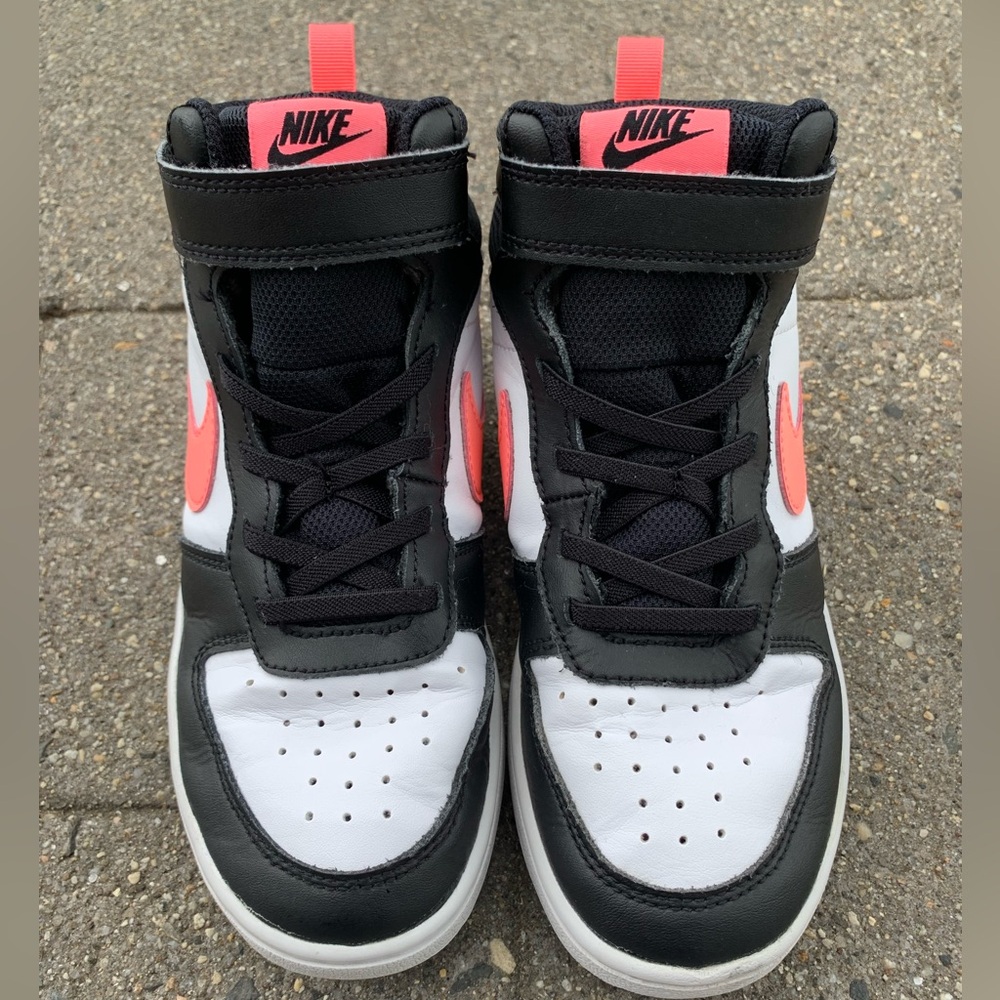 Nike Court Borough Mid 2